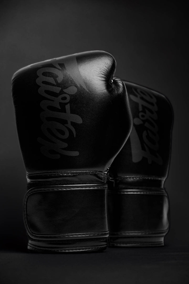 "Fairtex" treniruočių bokso pirštinės - Super Black